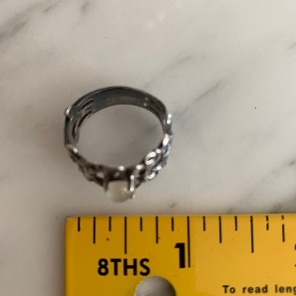 Vintage Silver Moonstone Ring - Picture 2 of 5